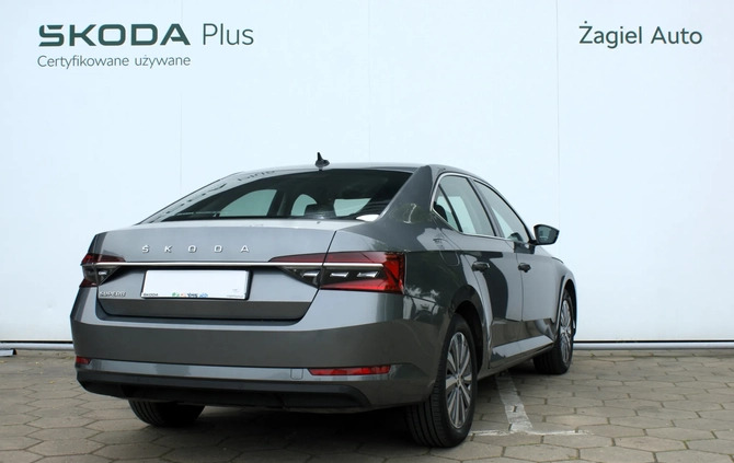 Skoda Superb cena 128900 przebieg: 35366, rok produkcji 2022 z Ostrzeszów małe 254